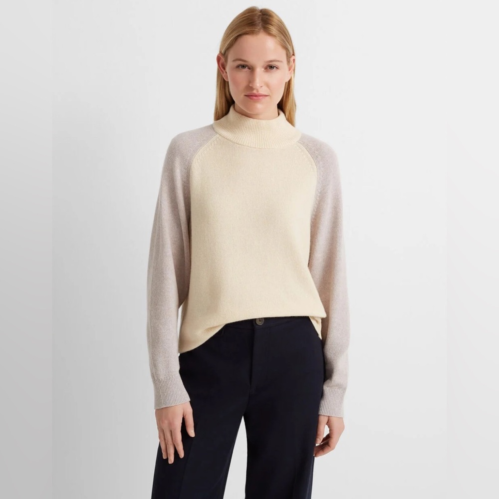 Club Monaco Two-Tone Cream and Light Gray Turtleneck Sweater